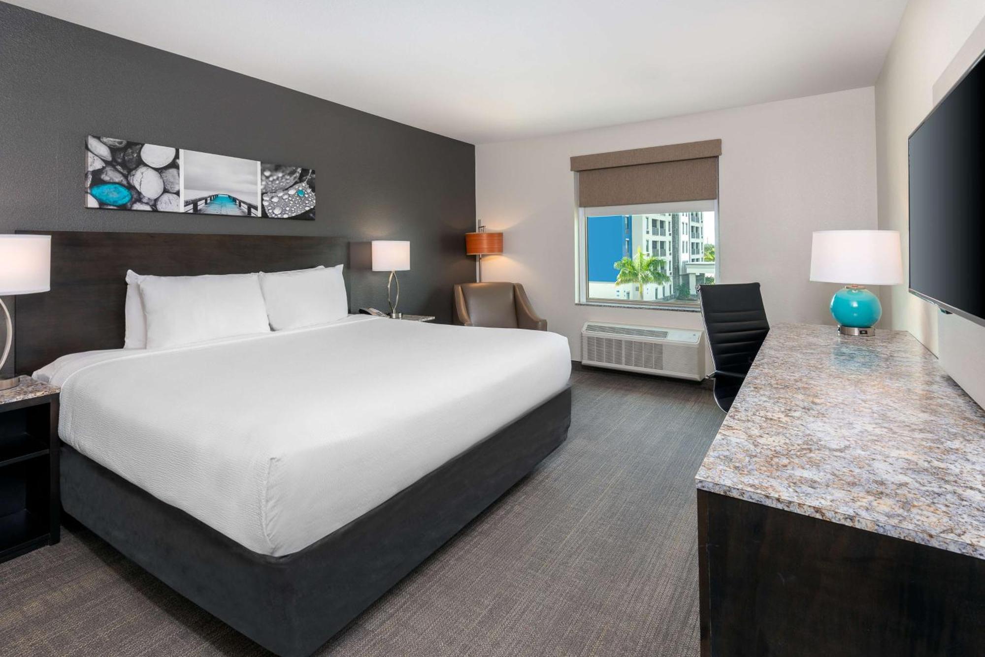 Magnolia Pointe; Bw Signature Collection Fruitville