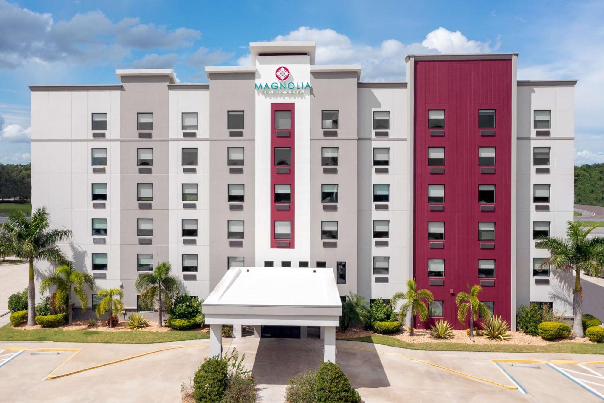 Hotel Magnolia Pointe; Bw Signature Collection Fruitville