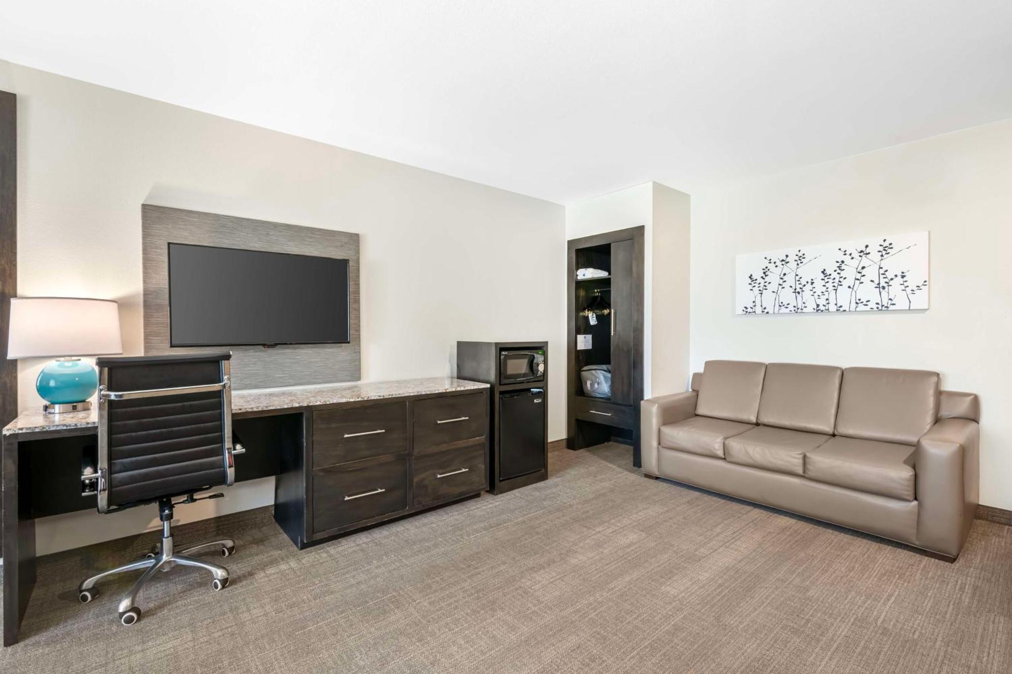 Hotel Magnolia Pointe; Bw Signature Collection Fruitville