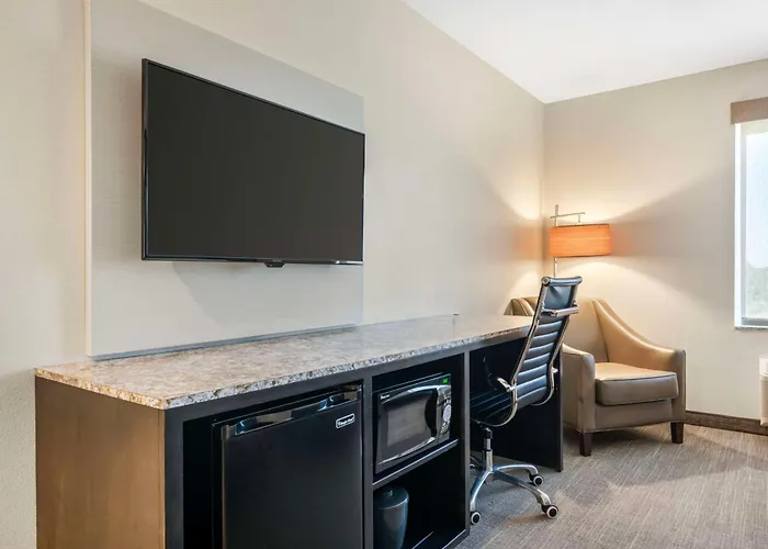 Magnolia Pointe; BW Signature Collection